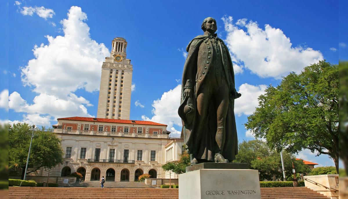Texas Teen Graduates With 6.9 GPA, Becomes Her High School’s First-ever Black Valedictorian