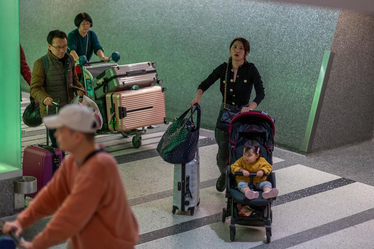 Sick Person in Los Angeles Sent to Hospital for Precautionary Coronavirus Screening