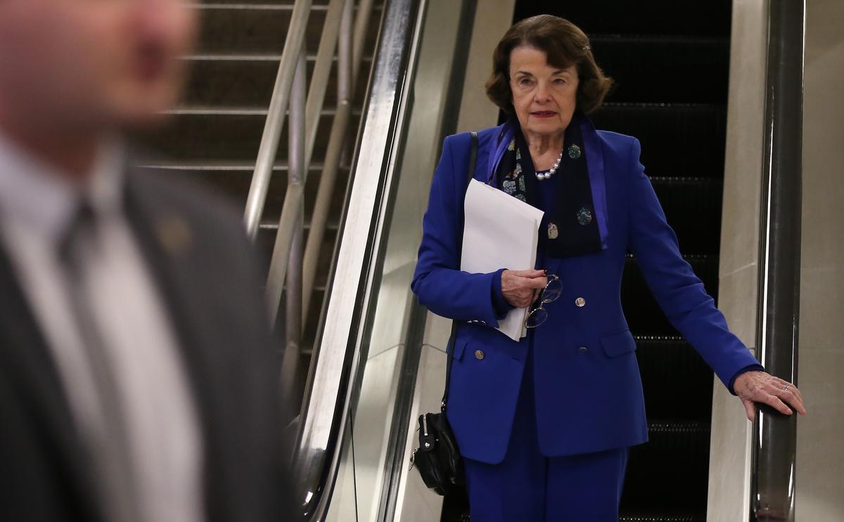 Feinstein Disputes Report That She Was Leaning Toward Voting to Acquit Trump