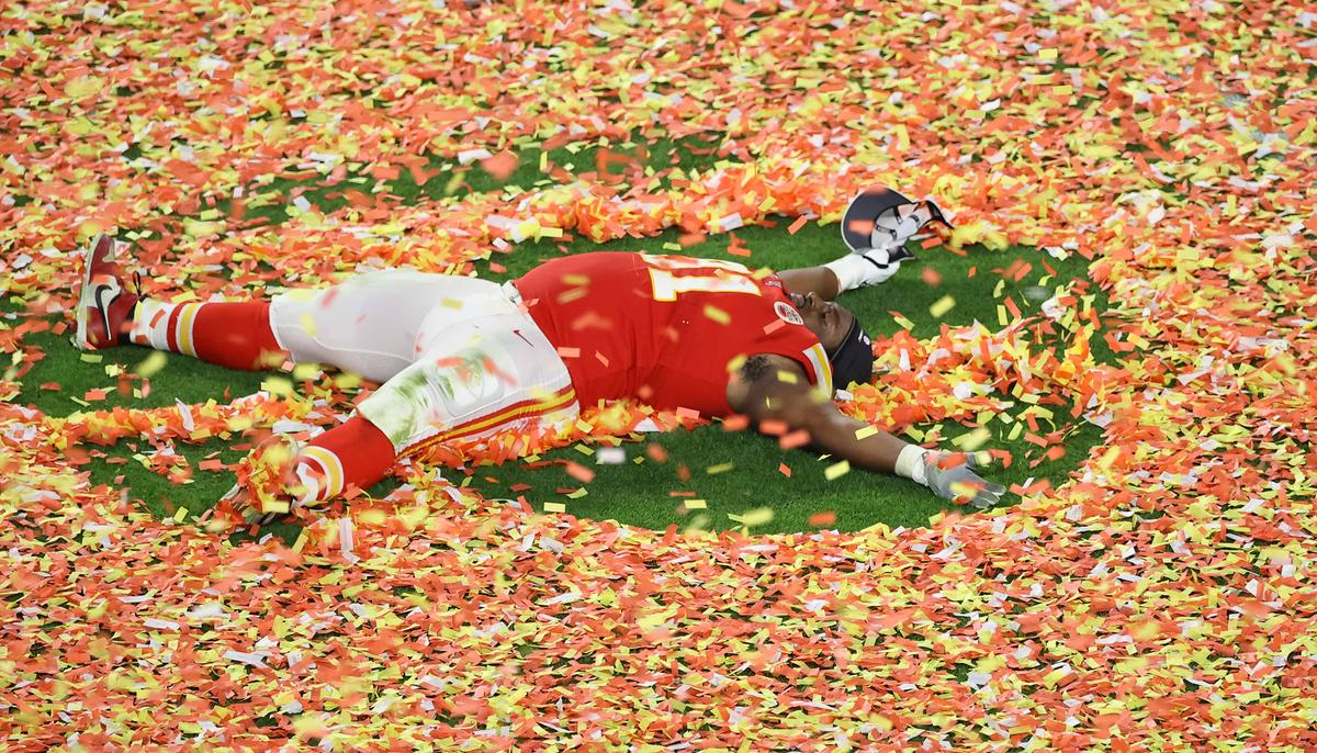 Kansas Chief’s Derrick Nnadi Funds Adoption for 100+ Shelter Dogs to Celebrate Super Bowl Win