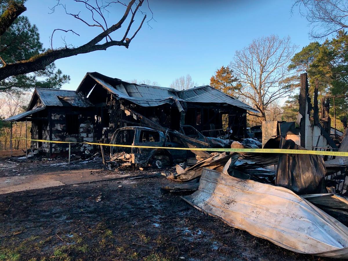 7 Killed in House Fire in Central Mississippi