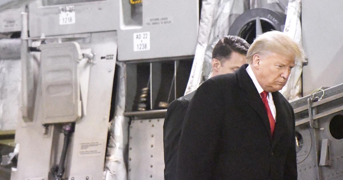 Trump Pays Tribute to 2 Soldiers Killed in Afghanistan
