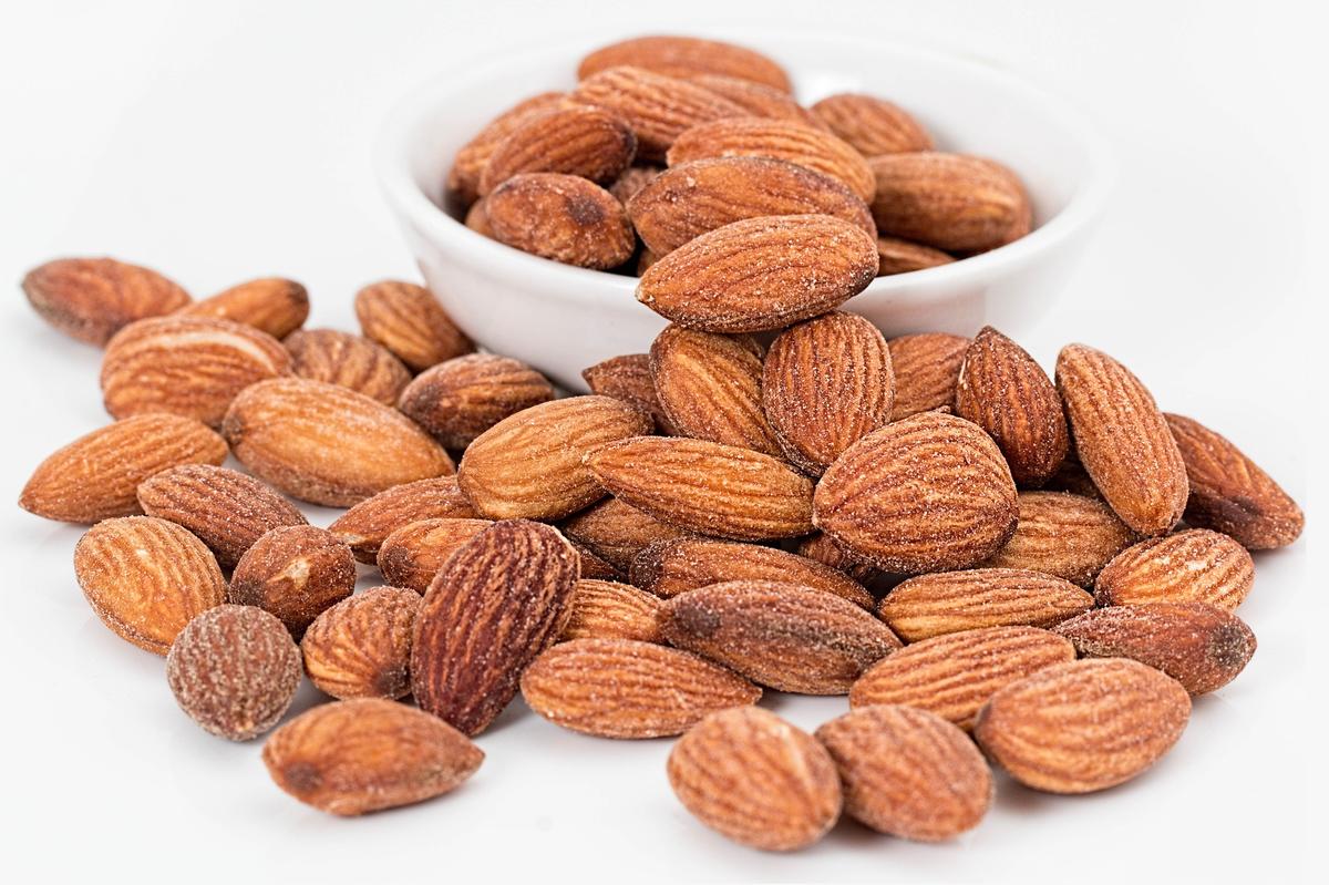 Survey Reveals That Almond Eaters Are Happier