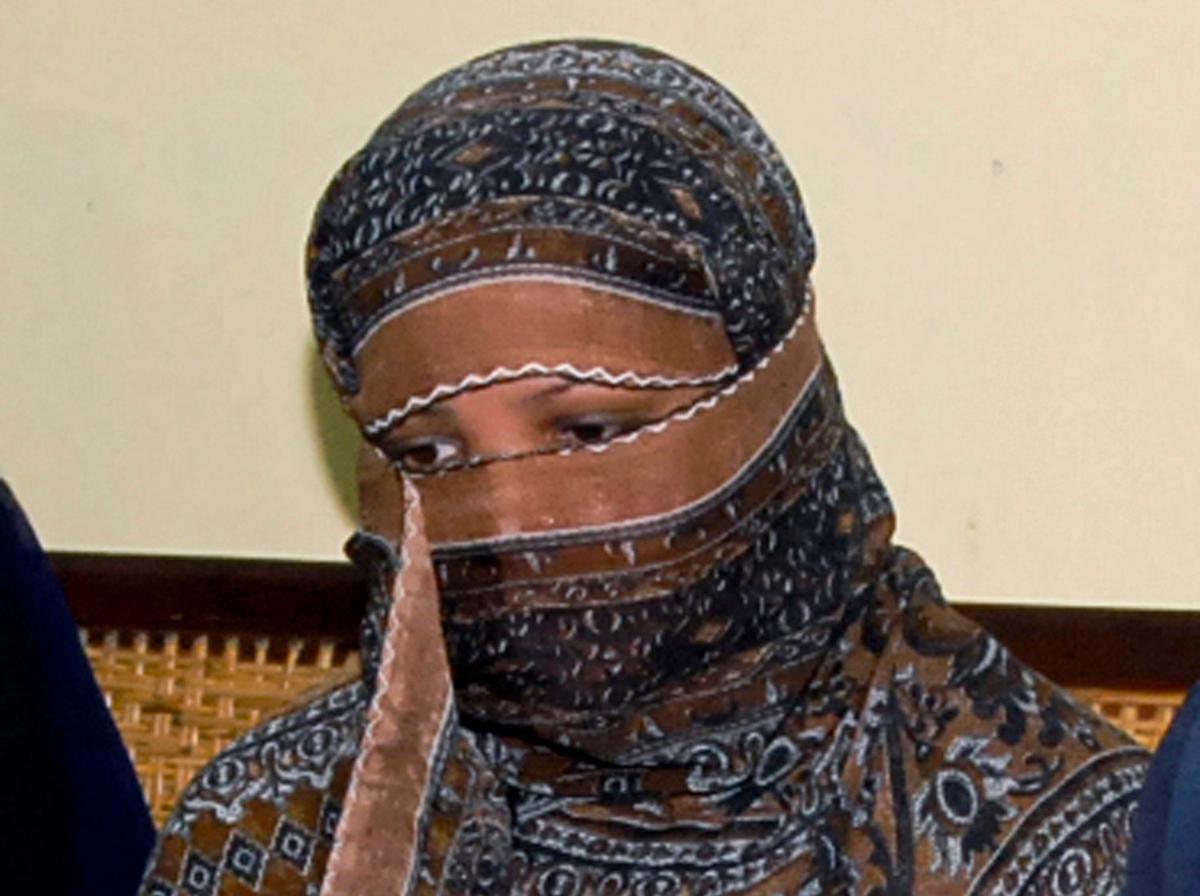 Pakistani Woman Accused of Blasphemy Seeks Asylum in France