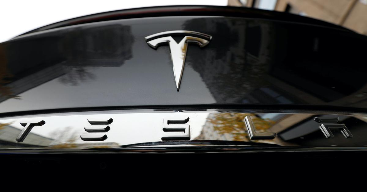 US Safety Board to Issue New Recommendations in Probe of Fatal Tesla Autopilot Crash