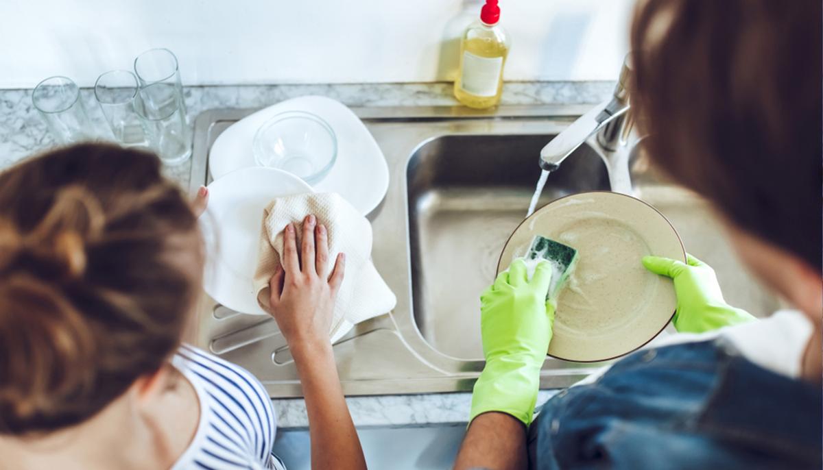 Husband Posts Heartwarming Reason Why He ‘Doesn’t Help’ His Wife With Chores Around the House