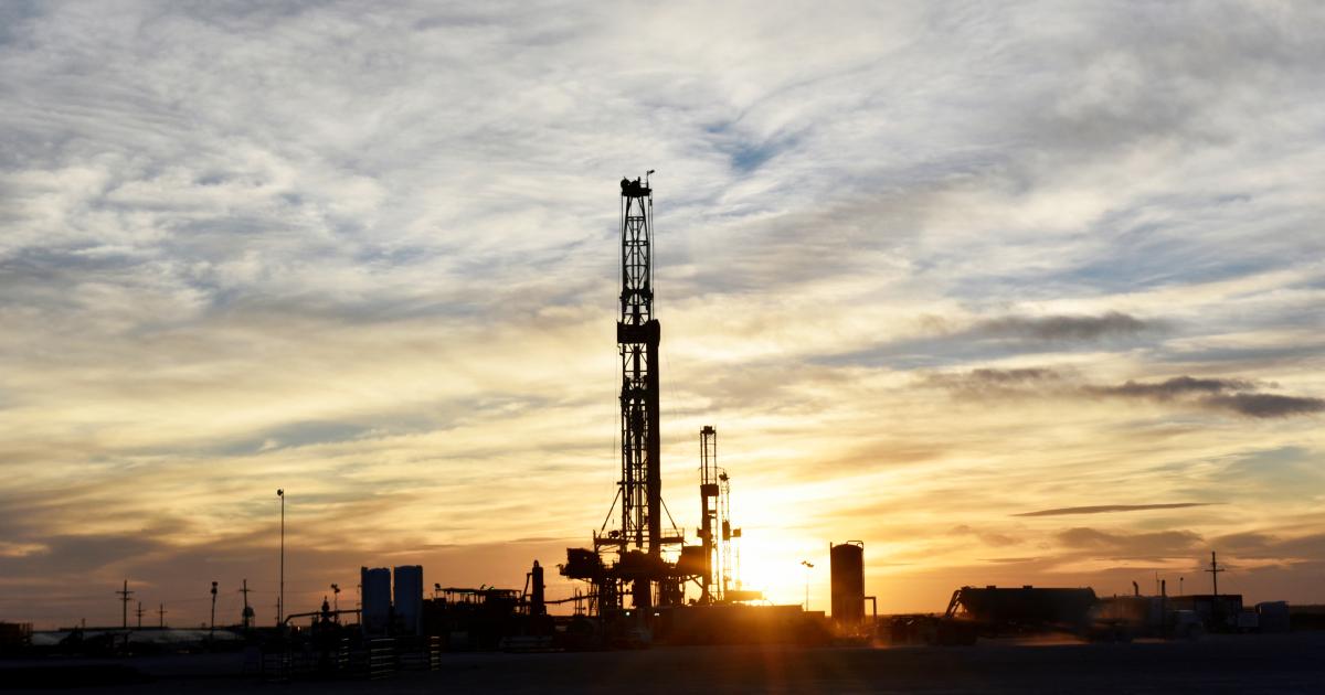 Oil Prices Bounce Back, US Crude Futures Trade Above Zero