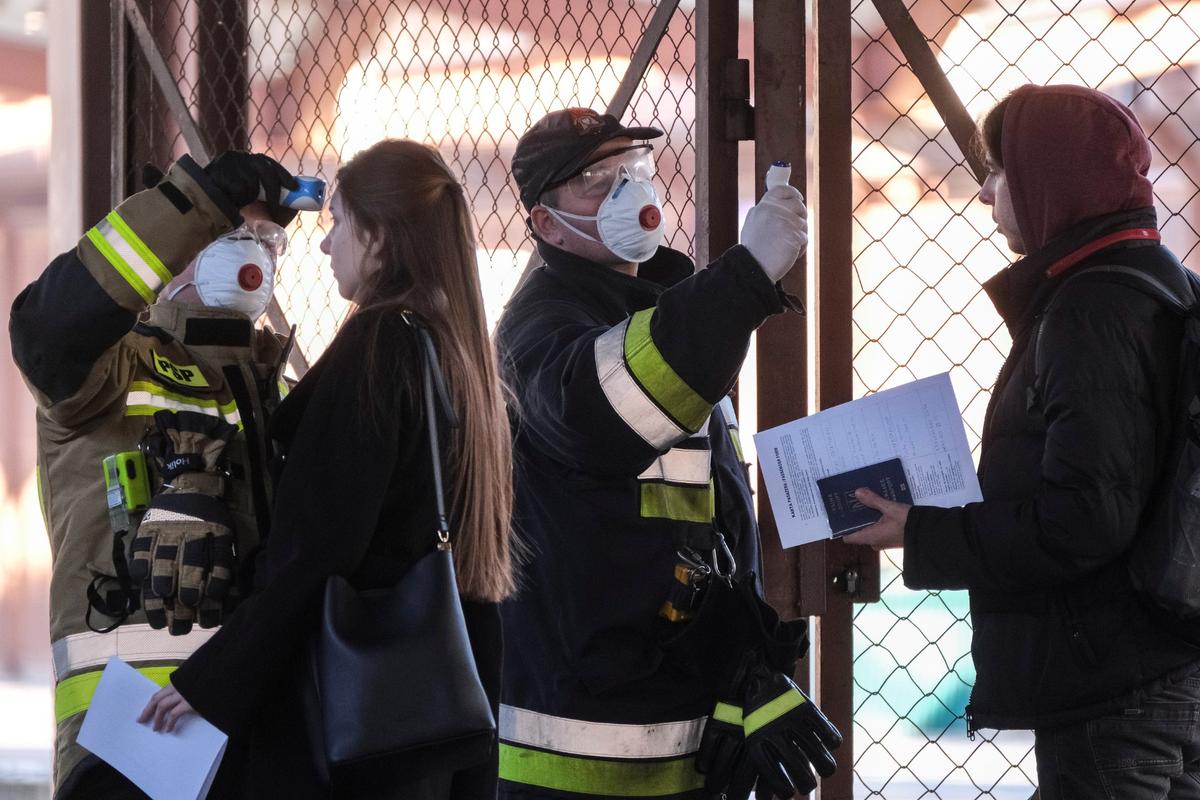 Poland Cannot Rule Out Delaying Presidential Election: Minister