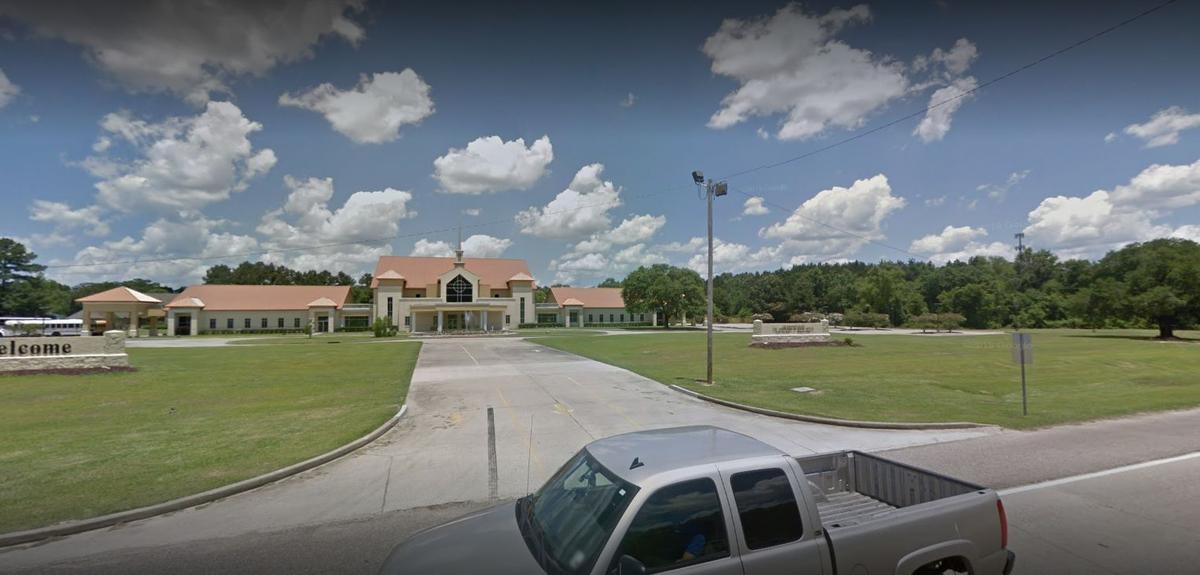 Police Show Up at Louisiana Church That Defied Governor’s Virus Order: Pastor