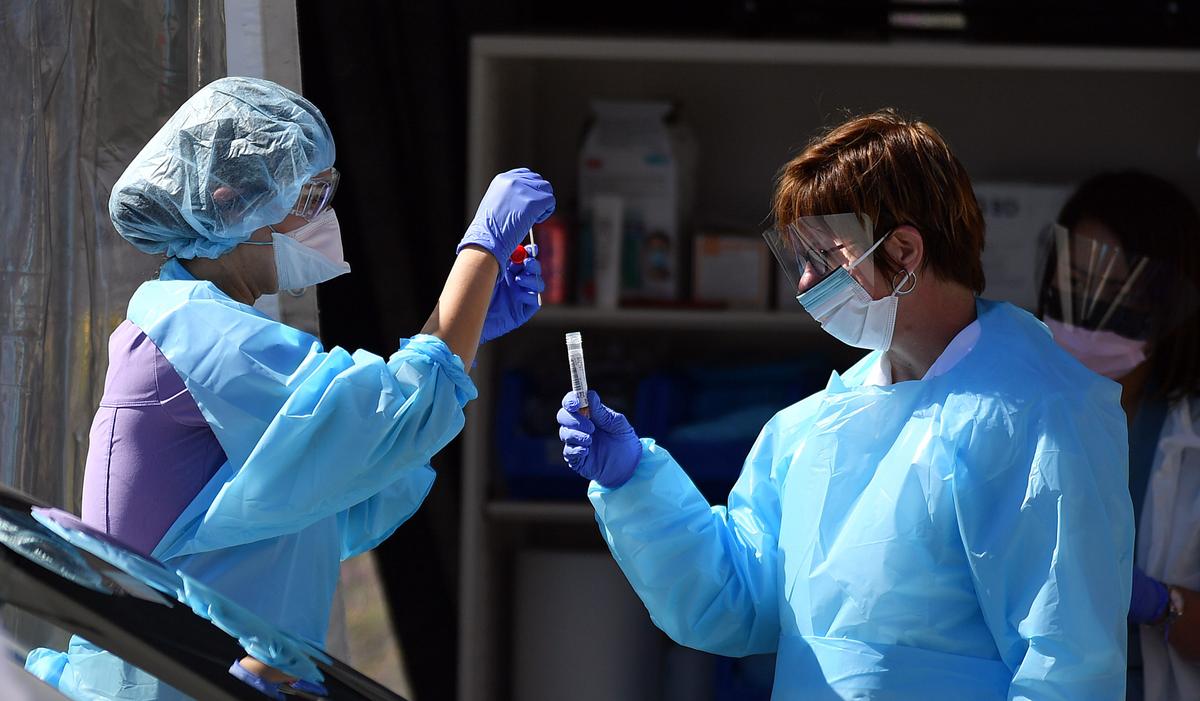 Two Los Angeles Lakers Players Test Positive for COVID-19