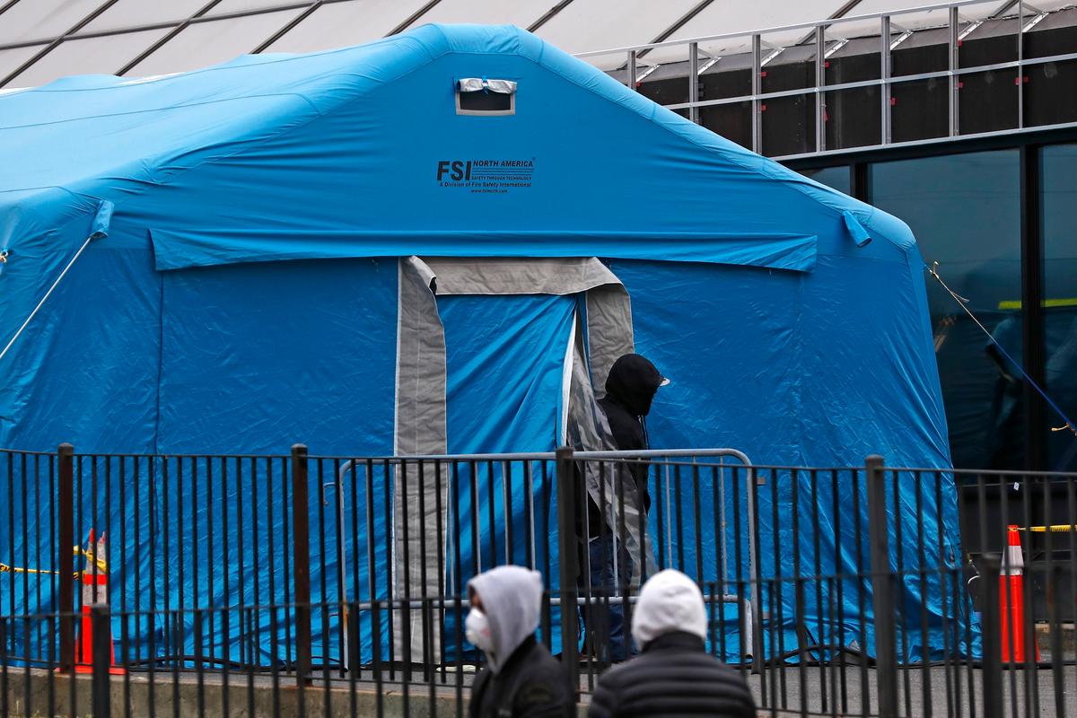 Senior Wall Street Executive Dies From COVID-19: Firm