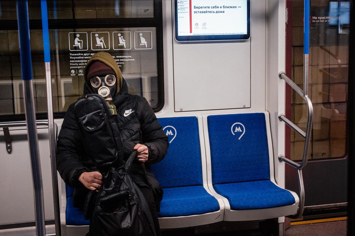 Russia Imposes Fines of Up to $12,740 for Quarantine Violations