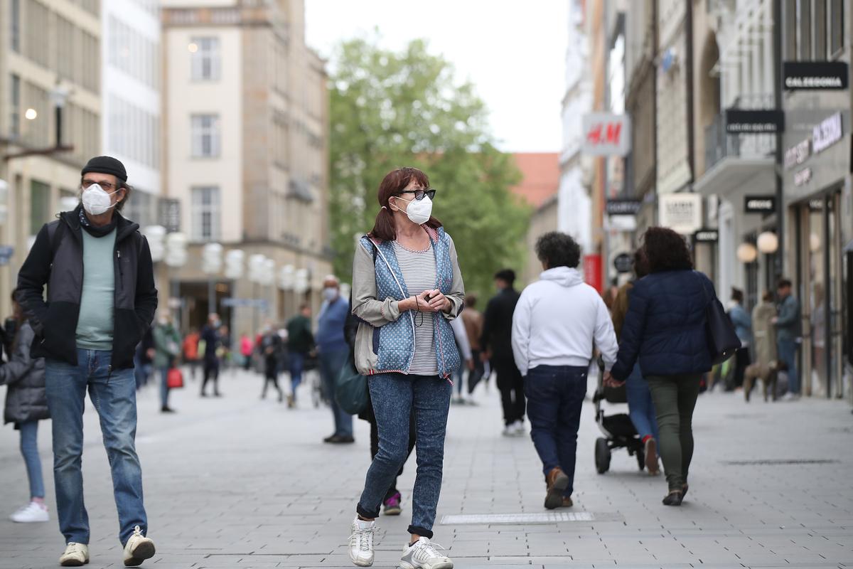 Germany Wary of Lifting Lockdown, Despite Economic Pain