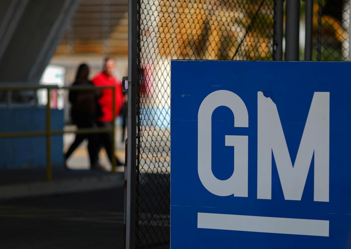 GM Rolls Out Safety Protocols for Ventilator-Making Workers