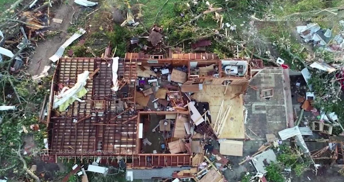 Storm Tears Through Southern States, Killing Over 30