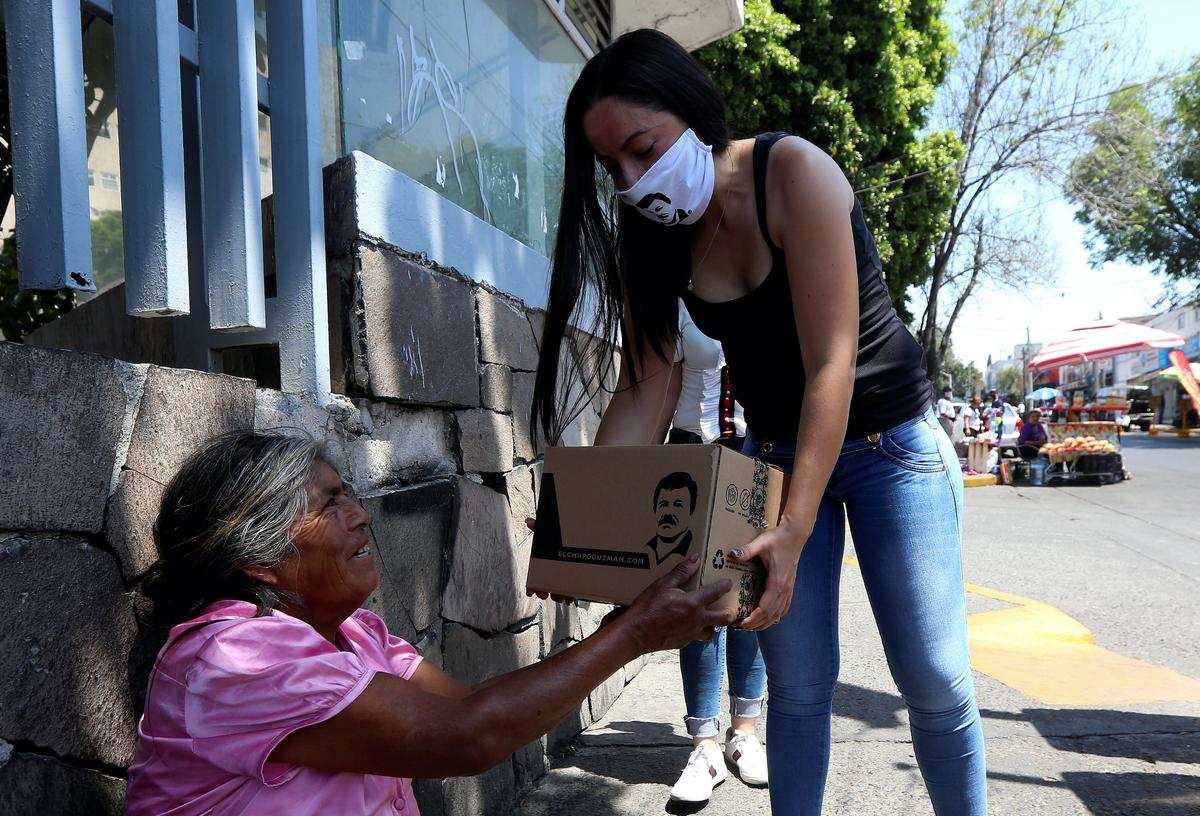 Mexican President Tells Gangs to Stop Donating Food, End Crime Instead