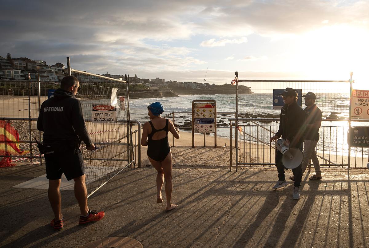 Nobel Prize-Winner Says Australia’s Virus Response Makes it a ‘Stand Out Loser’