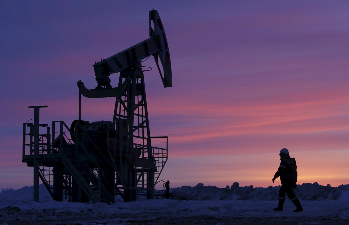 Oil Prices Extend Gains on Demand Hopes as Lockdowns Ease