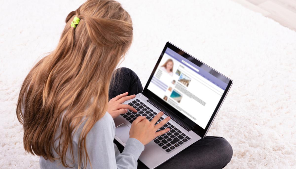 Dad Rescues Daughter, 12, From Being Lured Into Car of Would-Be Pedophile She Met Online