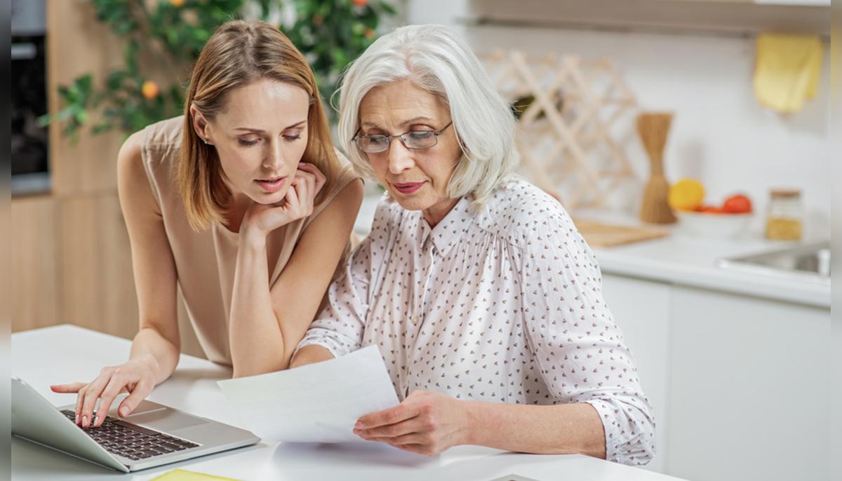 How to Talk to Your Parents About Money and Aging