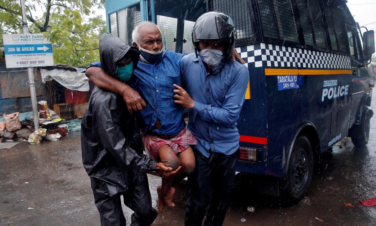 Cyclone Kills 14 in India, Bangladesh Leaving Trail of Destruction