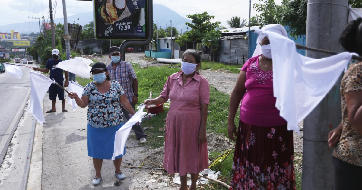 As Hunger Spreads Under Lockdown, Guatemalans and Salvadorans Raise White Flag