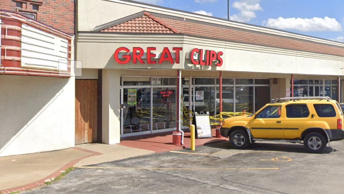 Hair Stylist With COVID-19 Worked While Symptomatic, Exposed Clients to Virus