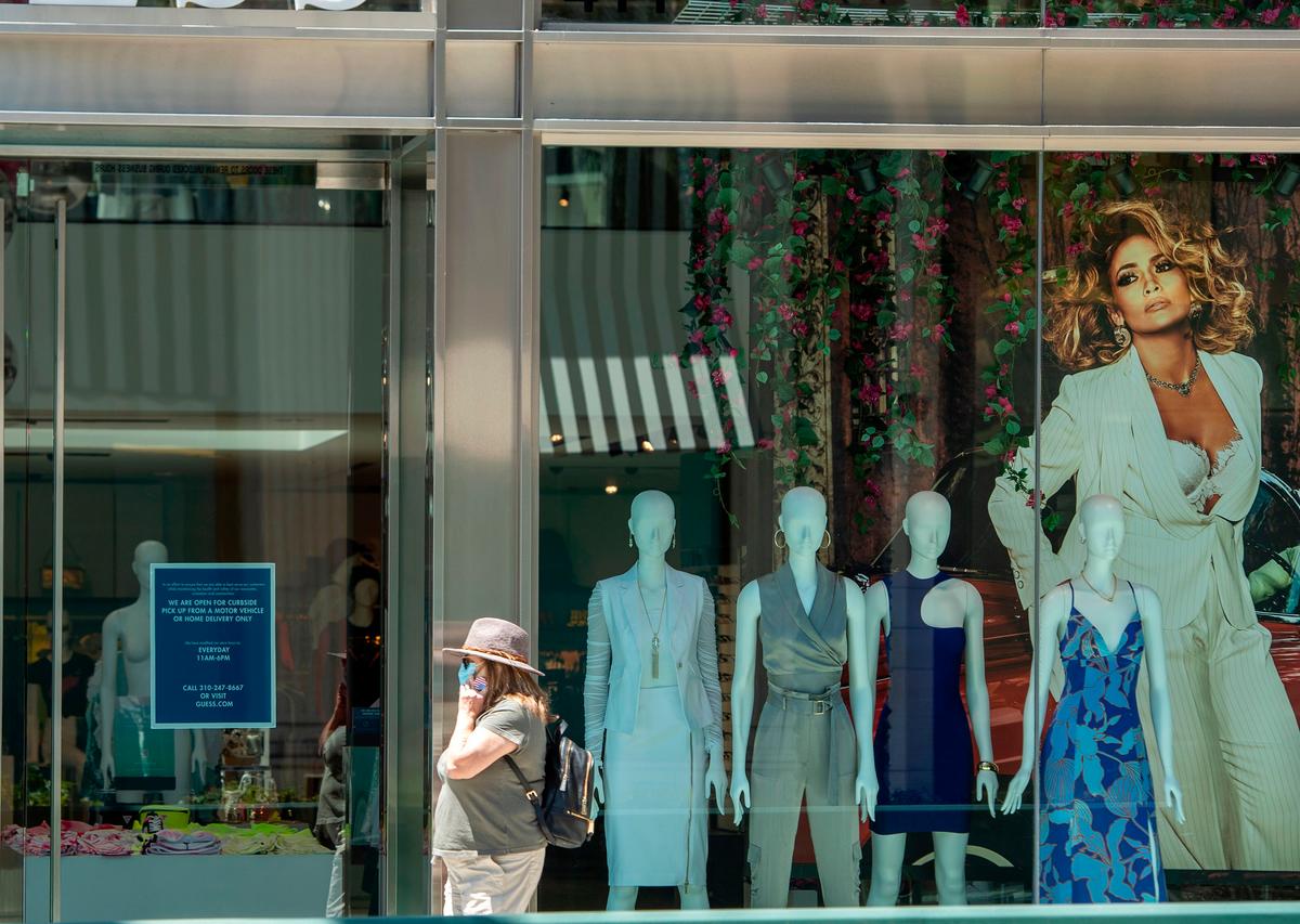 Los Angeles Reopening for In-Person Shopping After Months-Long Lockdown