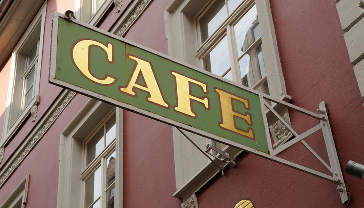 Newly Reopened German Café Gives Patrons Pool Noodle Hats to Maintain Social Distancing