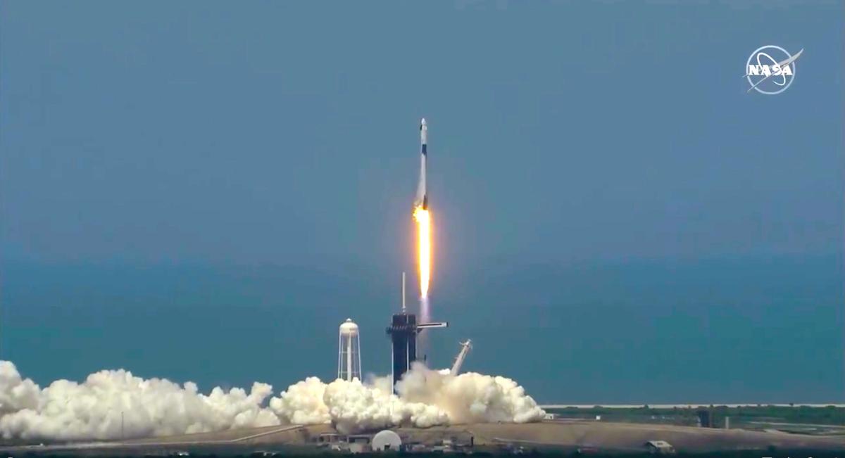 NASA, SpaceX Launch American Astronauts Into Space, First Time Since 2011