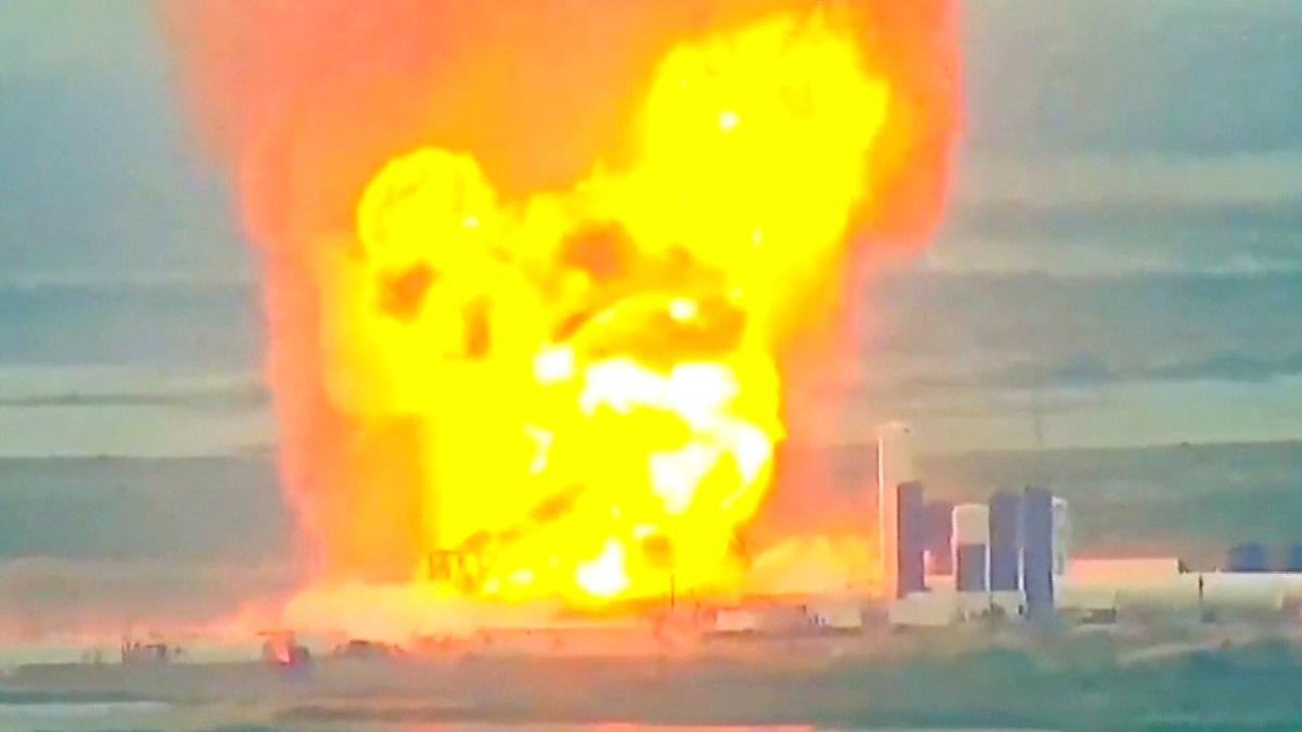 VIDEO: Prototype of New SpaceX Rocket Starship Explodes on Texas Test Pad