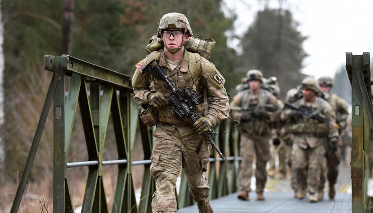 Soldier Returns Home From 3-Year Deployment and Surprises His Unsuspecting Teen Sister