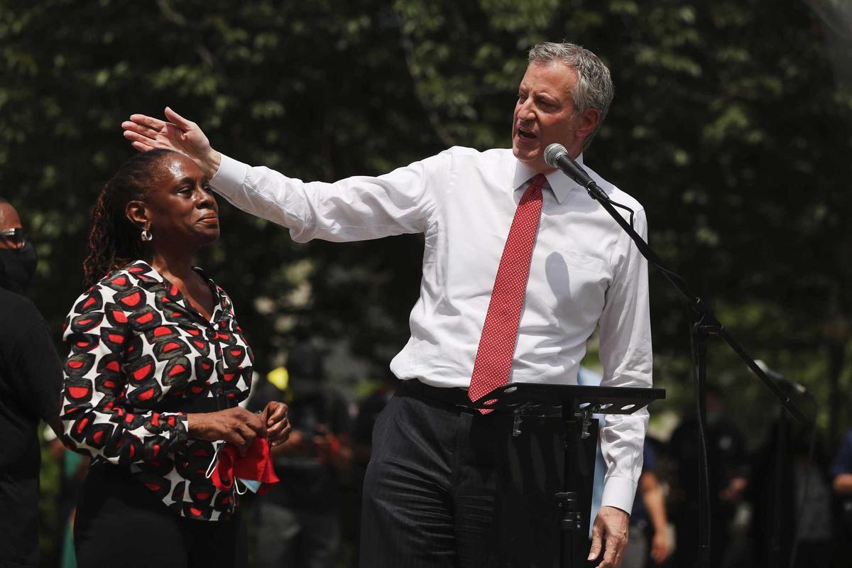 De Blasio Pledges to Cut NYPD Funding, Reallocate It to Youth and Social Services