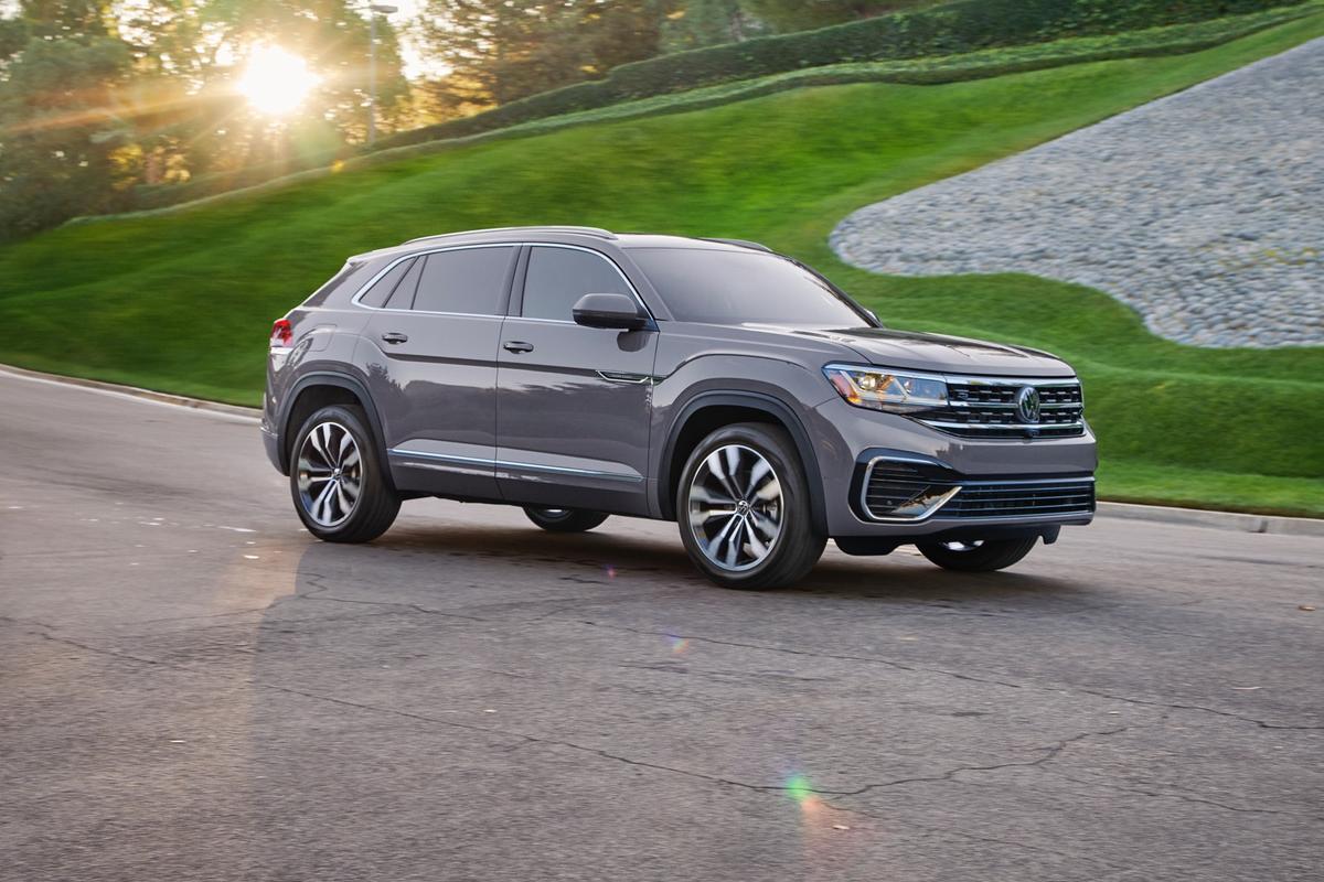 2020 Volkswagen Atlas Cross Sport V6 SEL Premium R-Line with 4MOTION