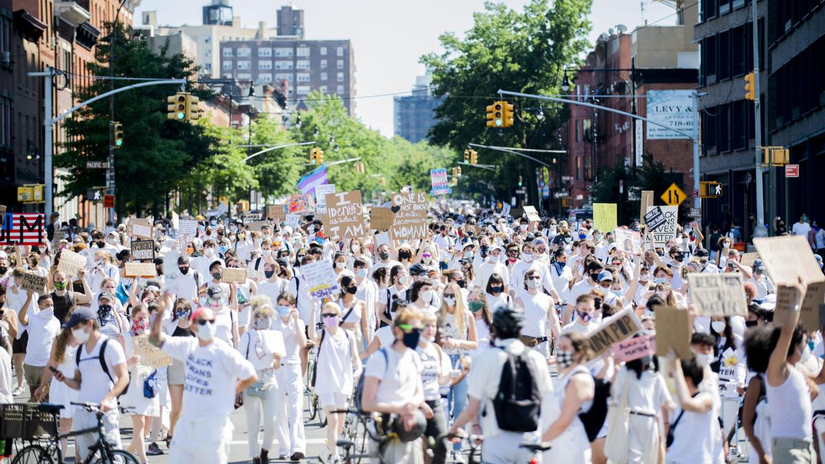Catholics and Orthodox Jews Sue New York Governor Over Lockdown Regime