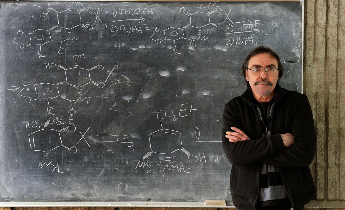 Show Trial of Distinguished Professor Over Essay a Disgrace