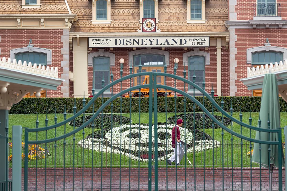 Unions: Not Safe to Reopen Disneyland From Pandemic-Fueled Lockdown