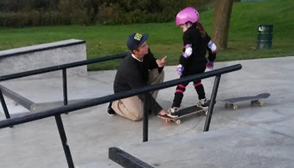 Mom Shares 20-Year-Old Skater’s Interaction With Her 6-Year-Old Daughter at Skate Park on Facebook