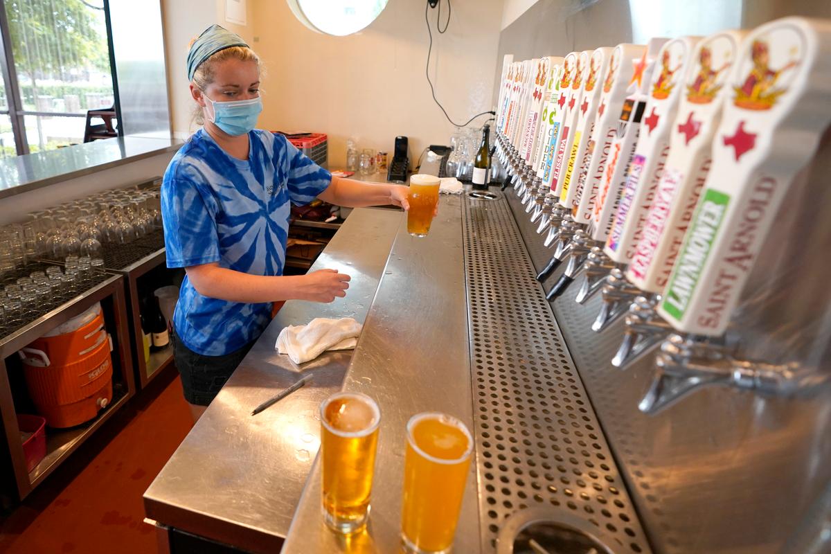 Bar Owners Worry as Virus Surges in Their Workplaces