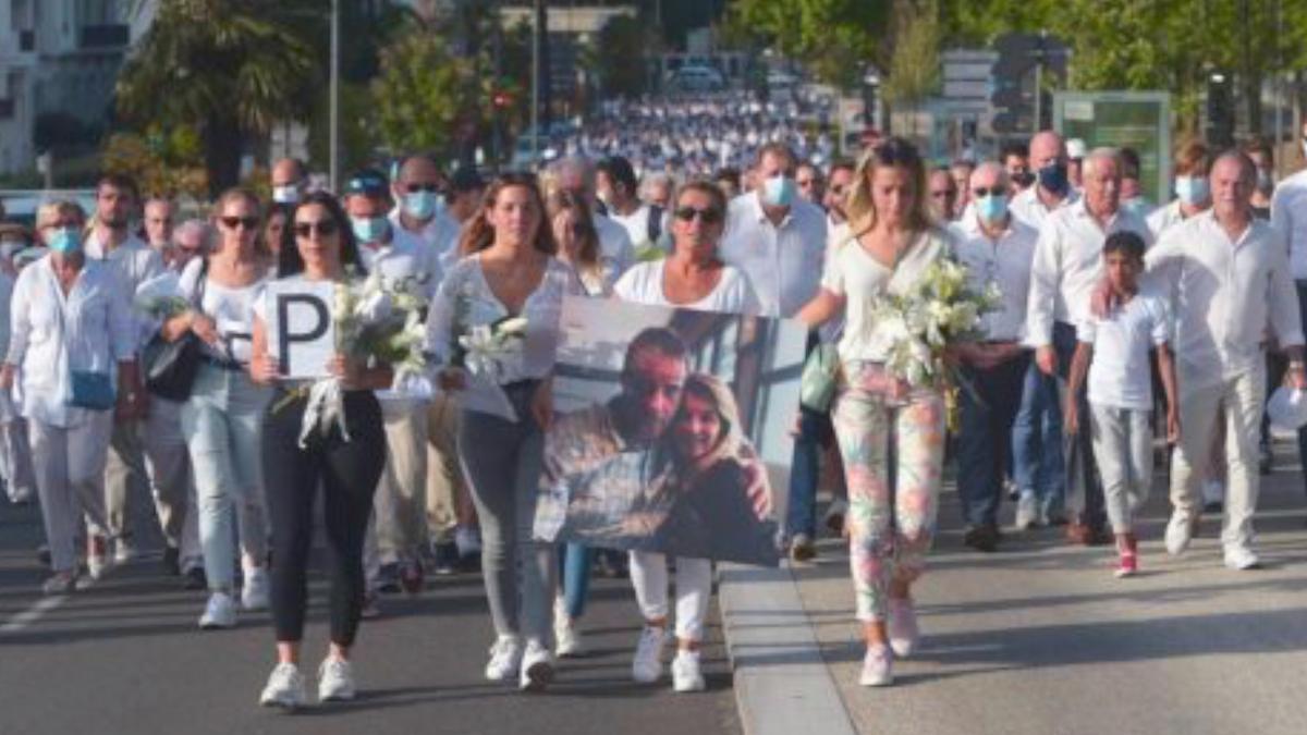 Thousands March for French Bus Driver Declared Brain-Dead After Brutal Attack Over Face Masks