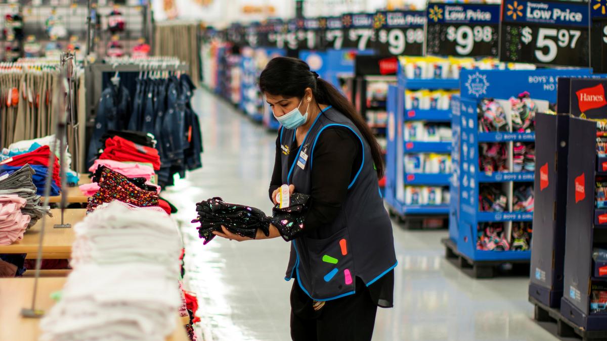 Walmart Will Stay Open Later, Joining Other Chains