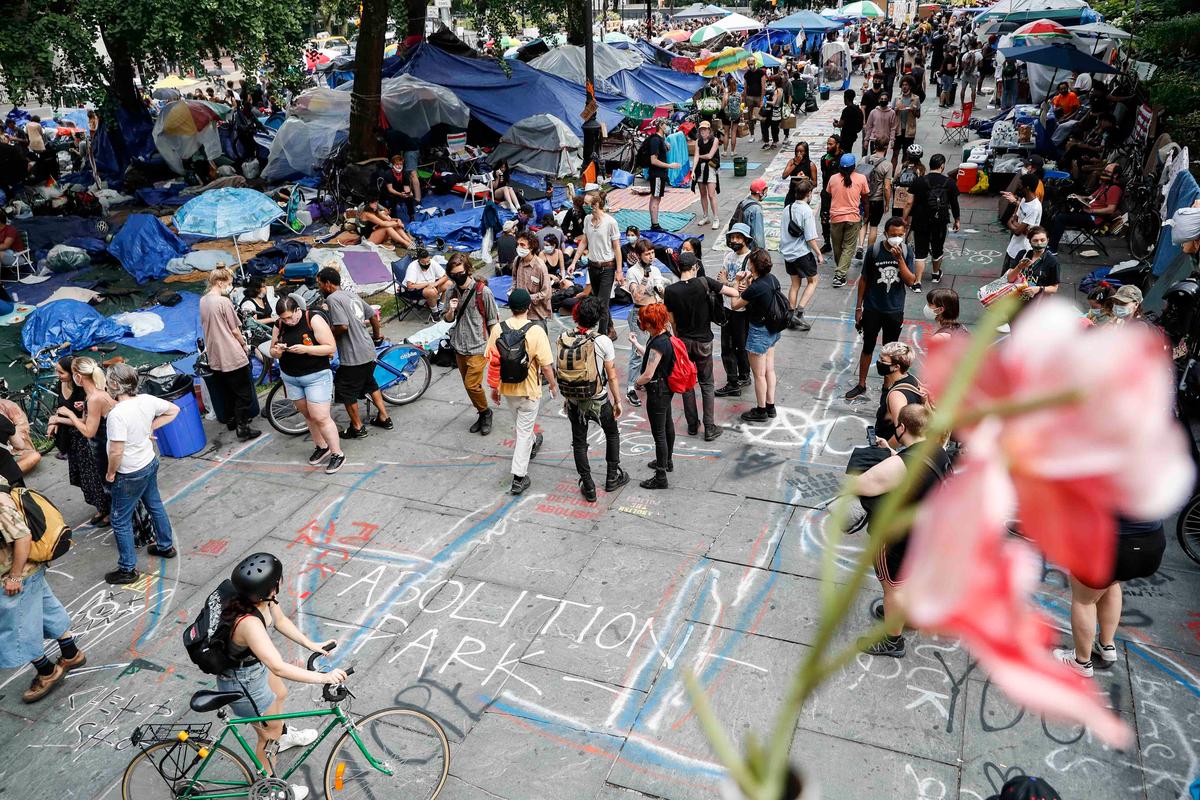 NYPD Clears Autonomous Zone Near NYC’s City Hall