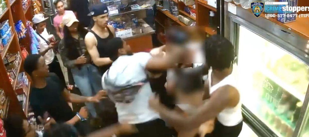 NYPD Searching For Suspects In Manhattan Deli Attack