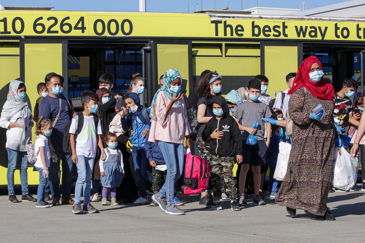 Greece Sees Fewer Migrant Arrivals From Turkey, Partly Due to Pandemic, Minister Says