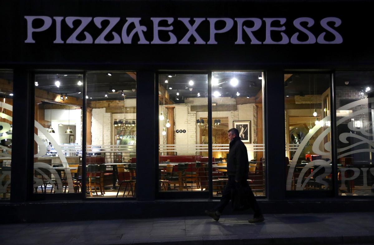 PizzaExpress May Shut 15 Percent of UK Outlets, Cut 1,100 Jobs