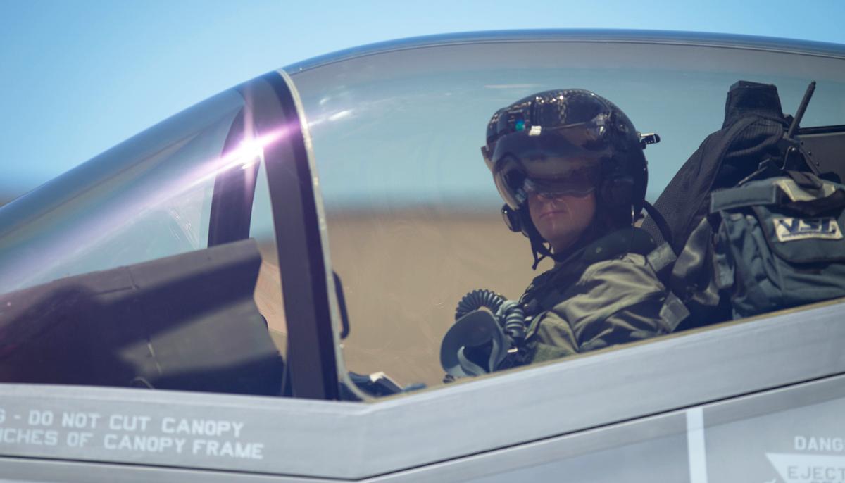 US Marine Fighter Pilot Breaks Military Record Logging 1,000 Hours in F-35 Lightning II