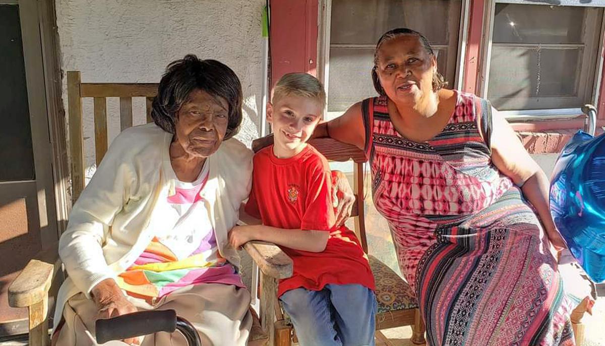 Selfless 8-Year-Old Who Wants to Be a Navy SEAL Starts Service by Helping First Responders