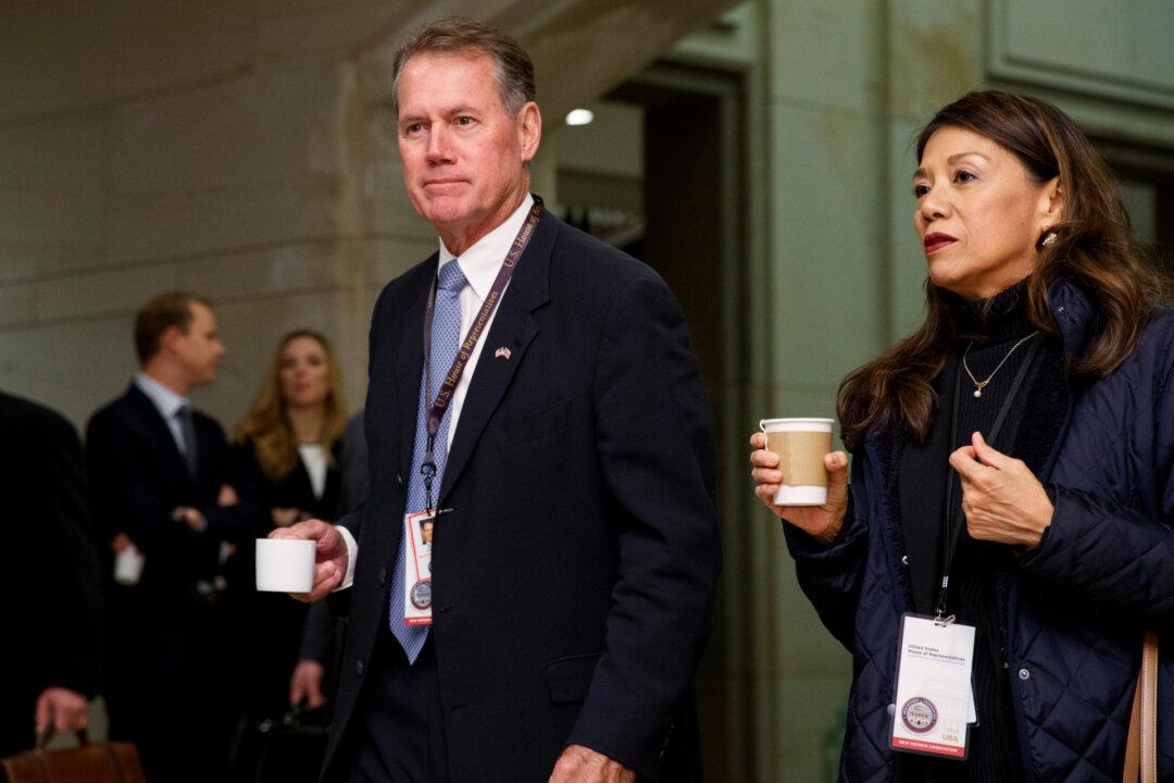 Democratic Rep. Ed Case Beats Progressive Rival in Hawaii’s 1st District