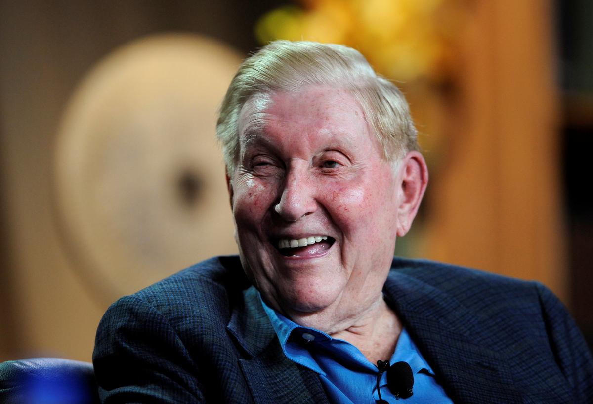 Sumner Redstone, Billionaire Media Mogul, Dead at 97