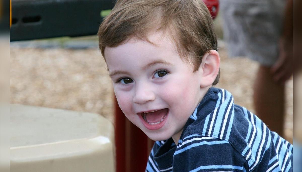 Mom of 3-Year-Old Son Who Was Killed in an Accident Hugs Distraught Driver to Console Her